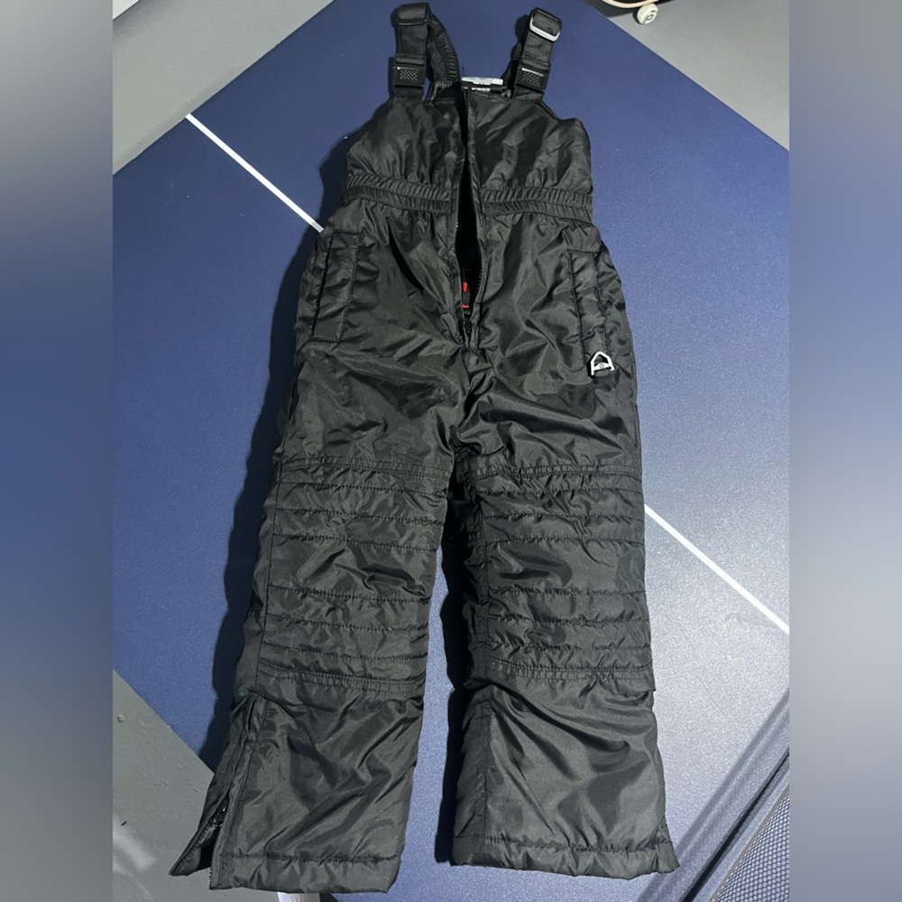 Protection System kids snow jumper.